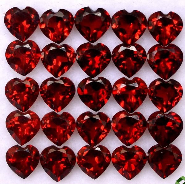 [Grade AAA] Natural Faceted Mozambique Garnet Heart Shape 3–12 mm Sizes - Image 2