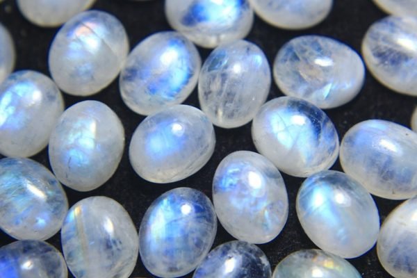 [A] Natural Blue Rainbow Moonstone Oval Gemstone [3x5mm-10x14mm] - Image 2